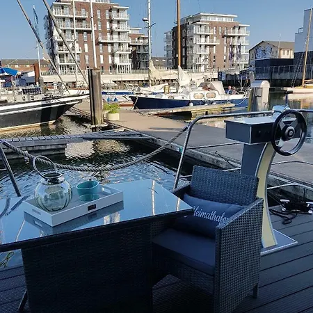 Riverloft I Πλωτό κατάλυμα Κουξχάφεν