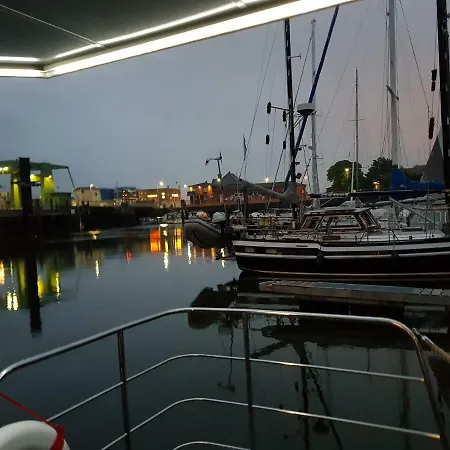 Riverloft I Πλωτό κατάλυμα