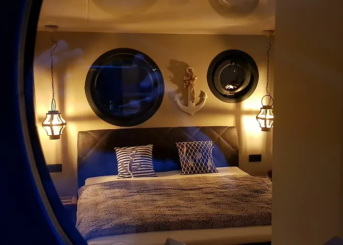 Riverloft I Πλωτό κατάλυμα