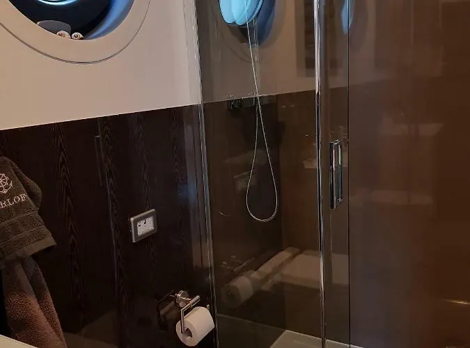 Riverloft I Πλωτό κατάλυμα